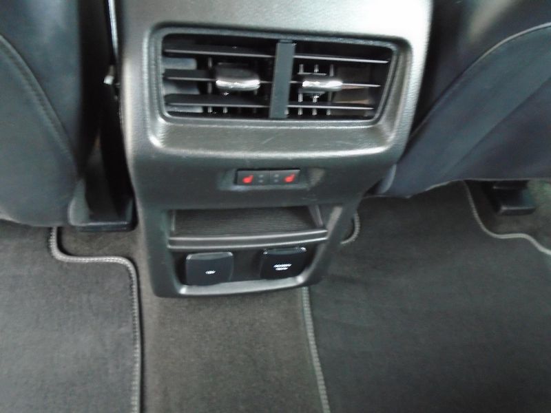 Ford Edge 2,0EcoBlue 175kW 8AT Vignale - fotka 29 z 45