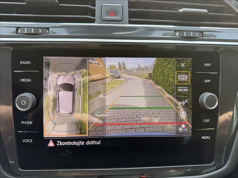 Volkswagen Tiguan Allspace 2.0 TSI 4Motion/Virtual/7míst - fotka 15 z 30