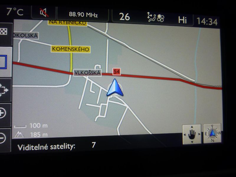 Peugeot 308 (2016) 1,6HDI*NAVIGACE*ALU**FULL LED* - fotka 12 z 26