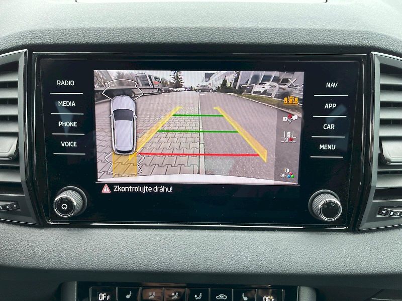 Škoda Karoq (2024) Drive 1.5 TSI 110 kW - fotka 29 z 31