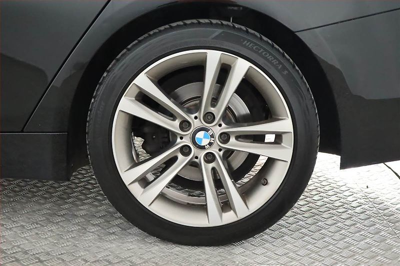 BMW Řada 4 (2015) Sport Line 420d, Automat, Navi - fotka 15 z 25