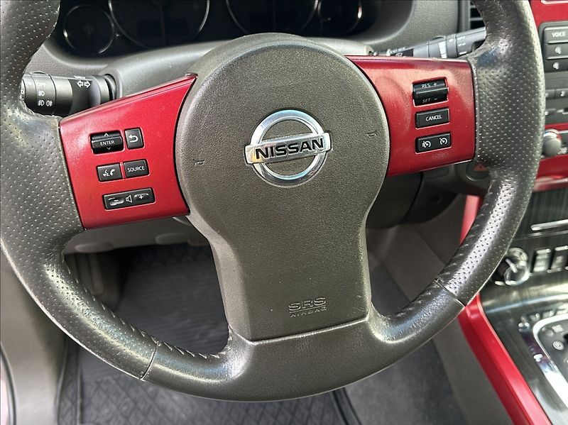 Nissan Pathfinder 3,0 DCI 231PS  LE Executive 4x - fotka 33 z 55