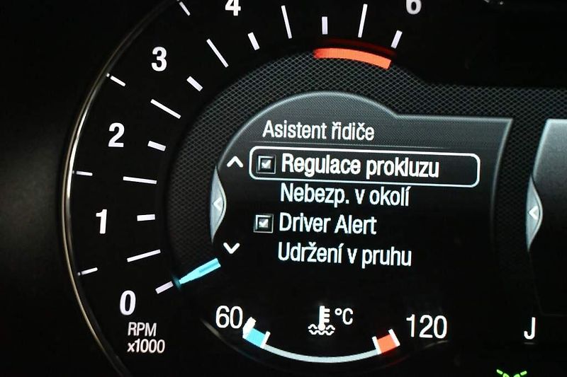 Ford S-MAX (2021) 2.0 7 Míst LED Tažné TITANIUM - fotka 27 z 34