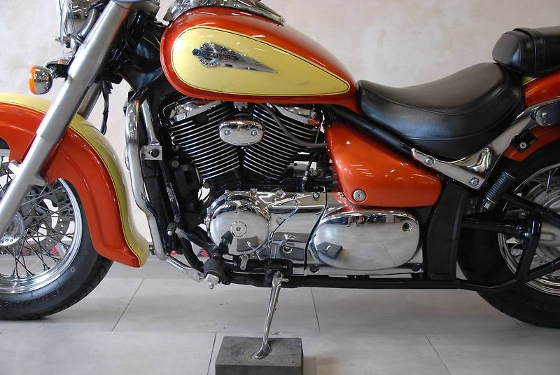 Suzuki VL 800 Intruder Volusia (2003) VÝPRODEJ, hezký s - fotka 19 z 20