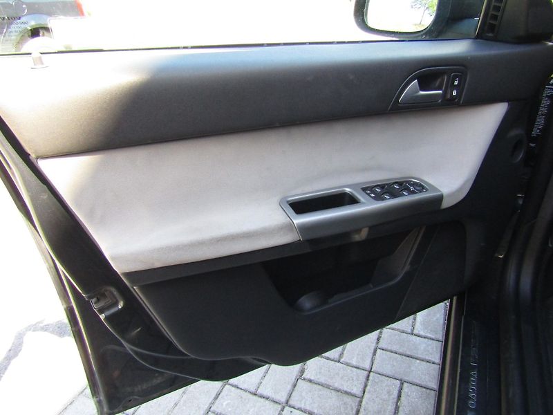 Volvo V50 (2009) 1.8 16V kW - fotka 17 z 35