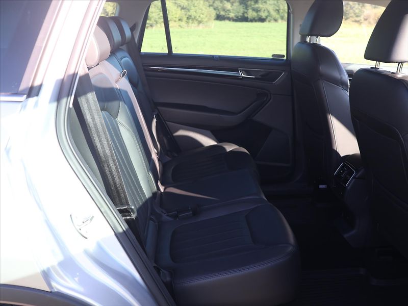 Škoda Kodiaq 2,0 TDI 147kW DSG 4x4 L&K DPH - fotka 12 z 31