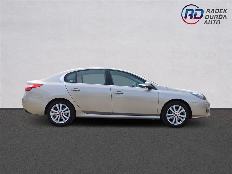 Renault Latitude 2,0 dCi  NOVÉ V ČR,AUTOMAT - fotka 4 z 30