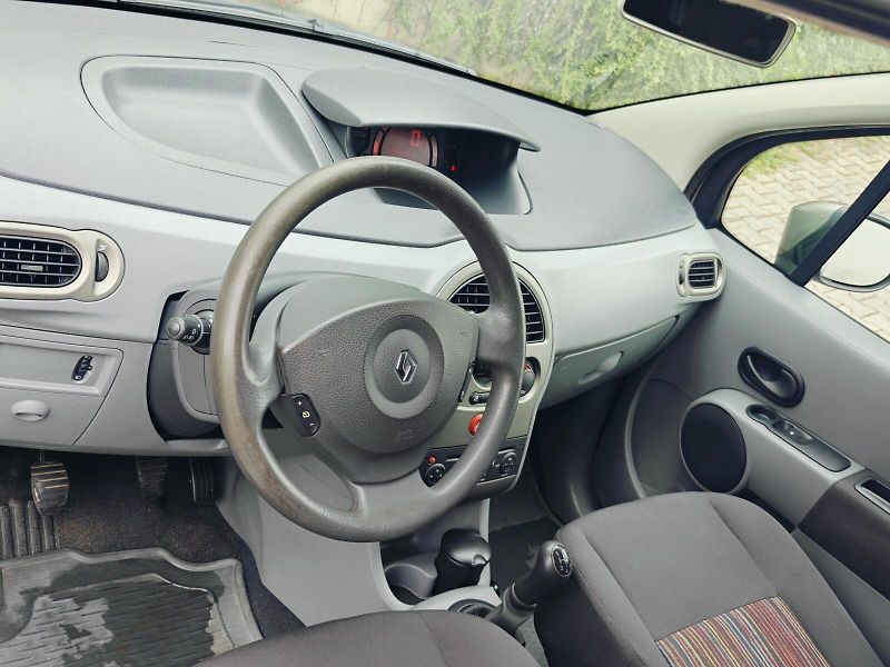 Renault Modus (2009) 1,2 16V 55 kW Alur - fotka 13 z 35