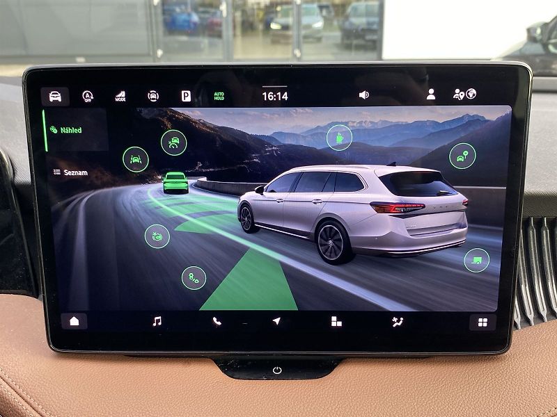 Škoda Superb (2024) Combi 2.0 TDI DSG L&K - fotka 18 z 42
