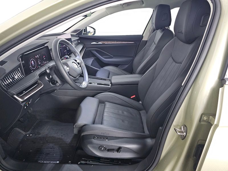 Škoda Superb (2024) 2.0TDi 142kW 4x4 Laurin a Klem - fotka 6 z 30
