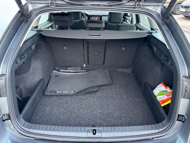 Škoda Octavia (2023) 1.5 TSI 110kW DSG Style Plus - fotka 33 z 35