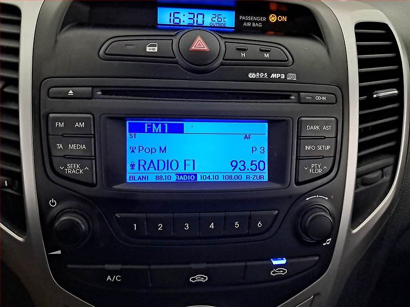 Hyundai ix20 (2013) 1.6 CVVT, Serv.kniha - fotka 13 z 17