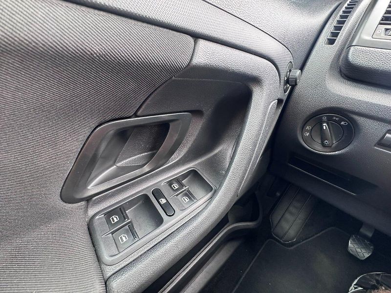 Škoda Roomster (2012) SCOUT 1,6 TDI 66 KW BELGIE STK - fotka 24 z 50