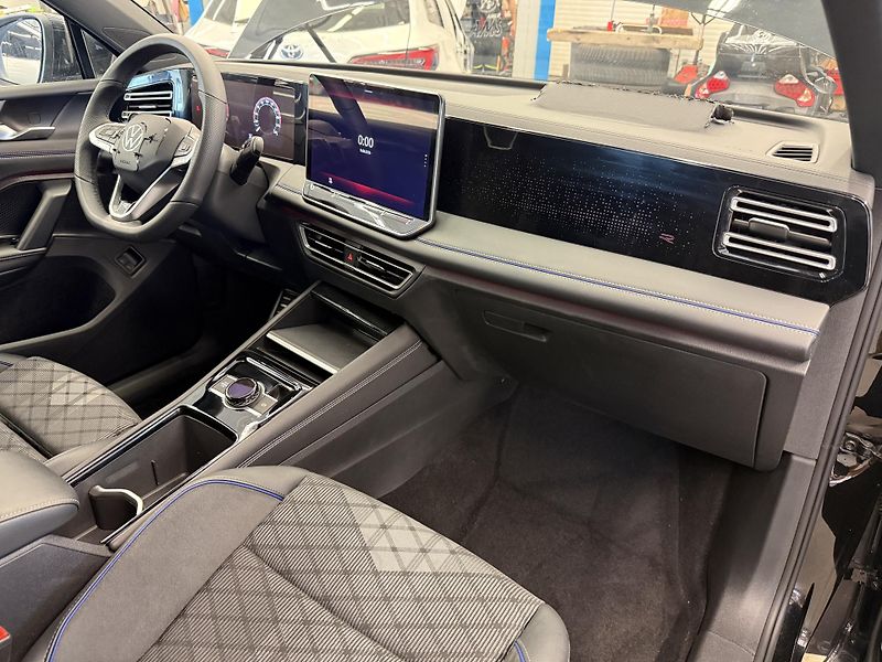 Volkswagen Tiguan 1.5 TSI eHybrid 110 kW R-line - fotka 19 z 20