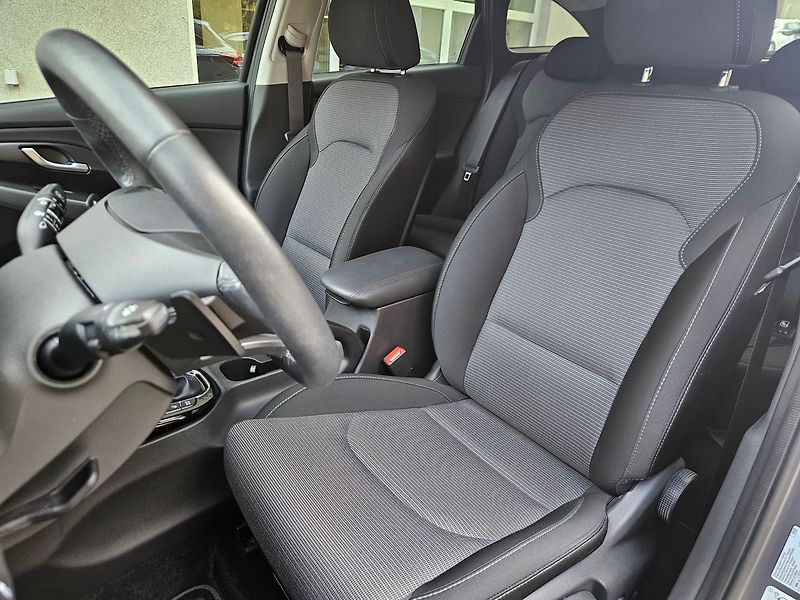 Hyundai i30 1,0 T-GDi 73kW, Smart Climate - fotka 12 z 33