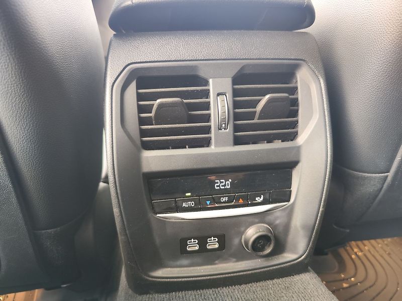 BMW Řada 3 330e 2.0/215kW Sportline PHEV - fotka 14 z 38
