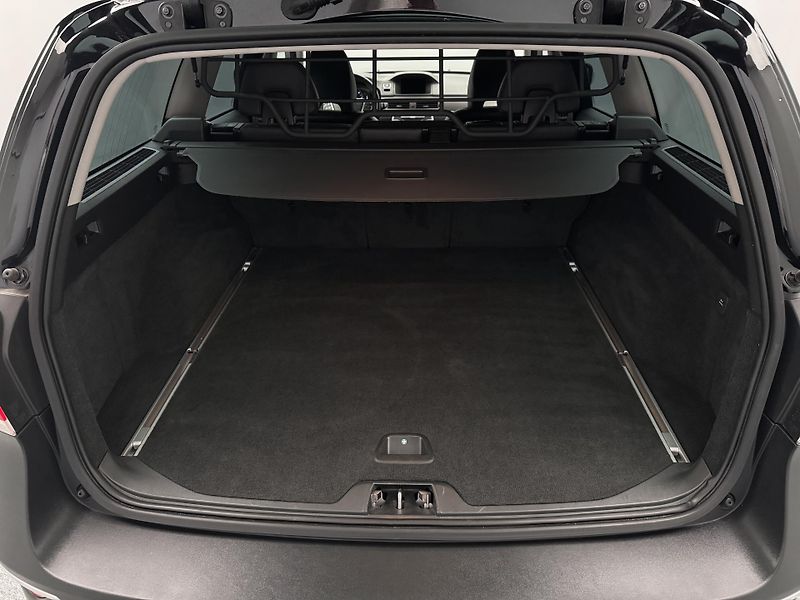 Volvo XC70 D4 AWD SUMMUM AUT        - fotka 5 z 48