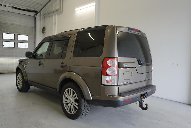 Land Rover Discovery DISCOVERY 4  3,0D SDV6 HSE 4WD - fotka 7 z 34
