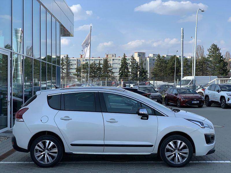 Peugeot 3008 ALLURE+ 1,6 BlueHDi 88kW - fotka 10 z 24