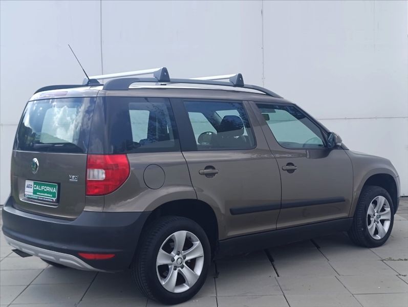 Škoda Yeti 1,6 TDi Navi Klima Tempomat - fotka 6 z 33