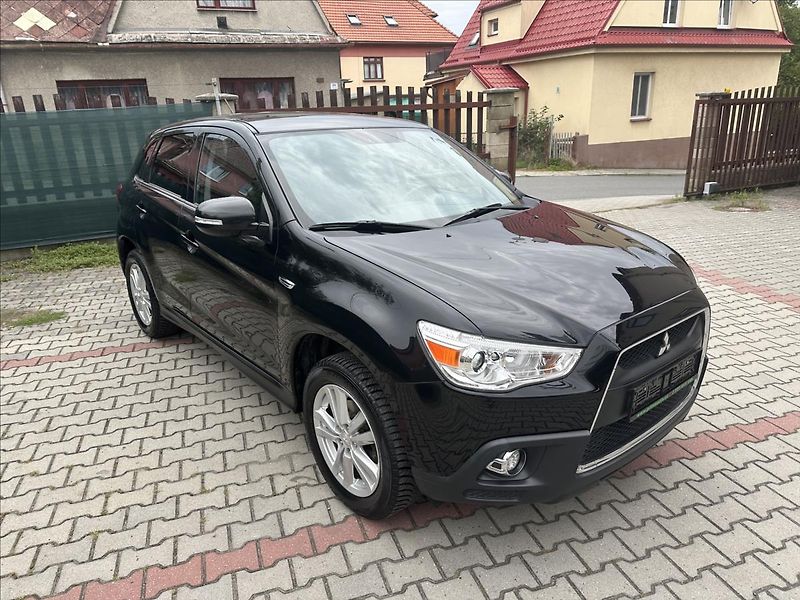 Mitsubishi ASX 1,6 TAŽNÉ EDITION - fotka 1 z 30