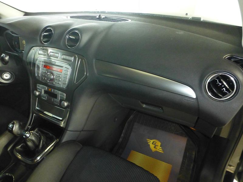 Ford Mondeo (2008) 2,0TDCI*DIGIKLIMA***ALU**TAŽNÉ - fotka 20 z 25
