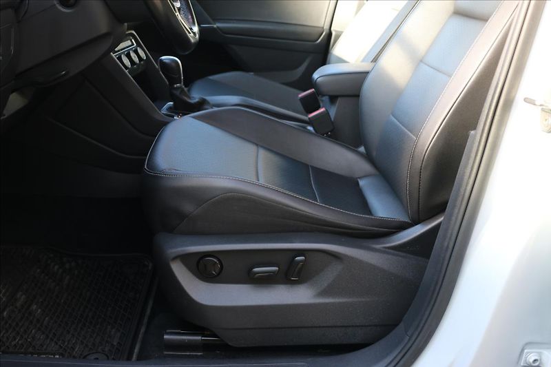 Volkswagen Tiguan Allspace 2,0 Tsi, 4motion, 7míst - fotka 19 z 44