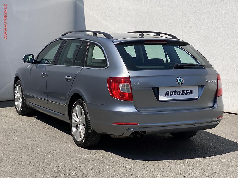 Škoda Superb (2010) 1.4 TSi, Comfort, autoAC - fotka 6 z 16