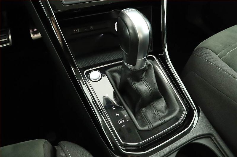 Volkswagen Touran (2016) 2.0 TDI, Automat, Serv.kniha - fotka 10 z 20