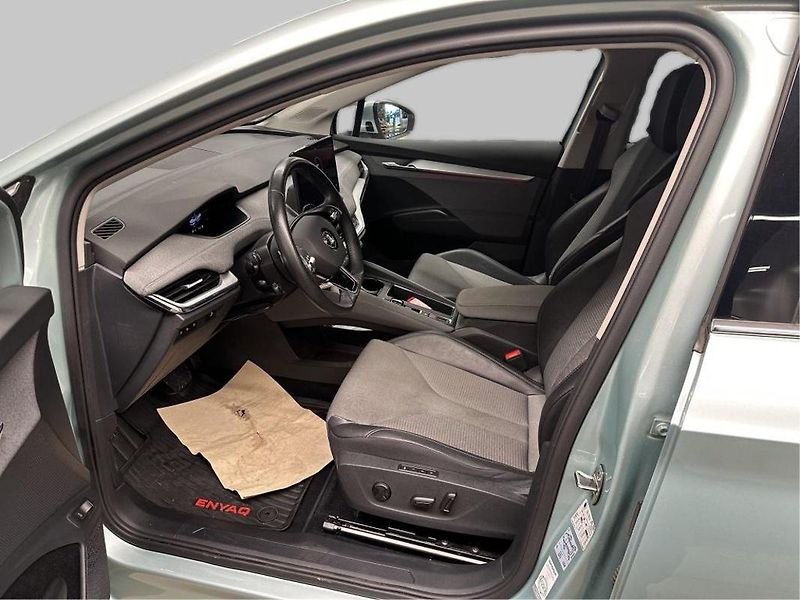 Škoda Enyaq 150kw, iV80 19ALU TZ SOH 96% - fotka 3 z 6
