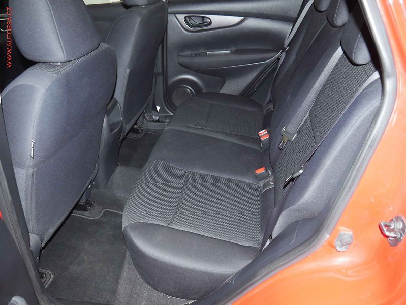 Nissan Qashqai (2016) 1.2 DIG - T, ČR, AC, temp - fotka 10 z 19