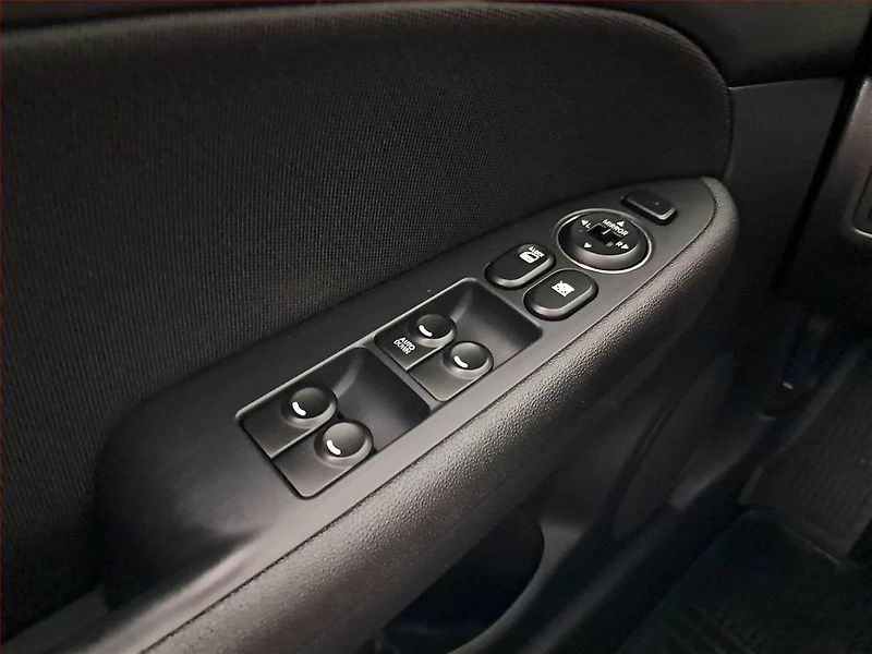 Hyundai i30 (2011) 1.4 CVVT, LPG, ČR,1.maj - fotka 16 z 17