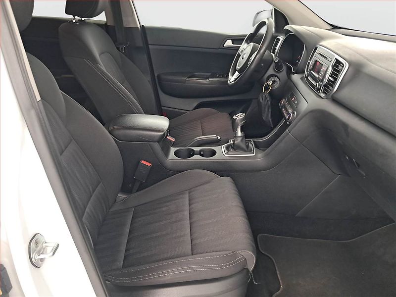 Kia Sportage (2016) 1.7 CRDi - fotka 9 z 17