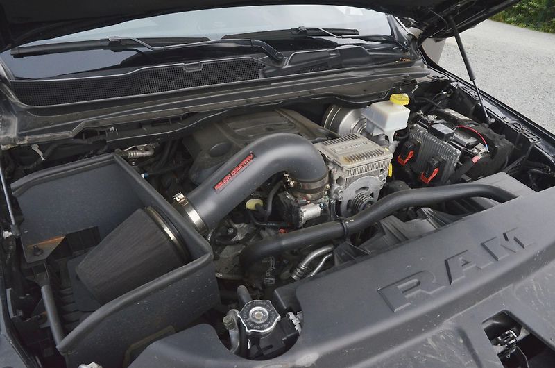 Dodge RAM (2022) 1500 BIGHORN 5.7 V8 HEMI 4x4  - fotka 16 z 51