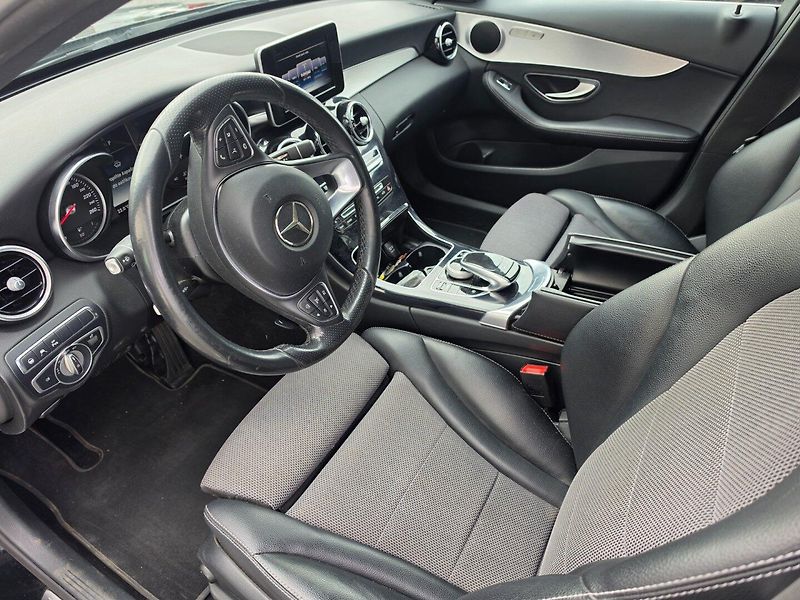 Mercedes-Benz Třídy C (2017) 2.2 D Automat, 4Matic - fotka 10 z 17