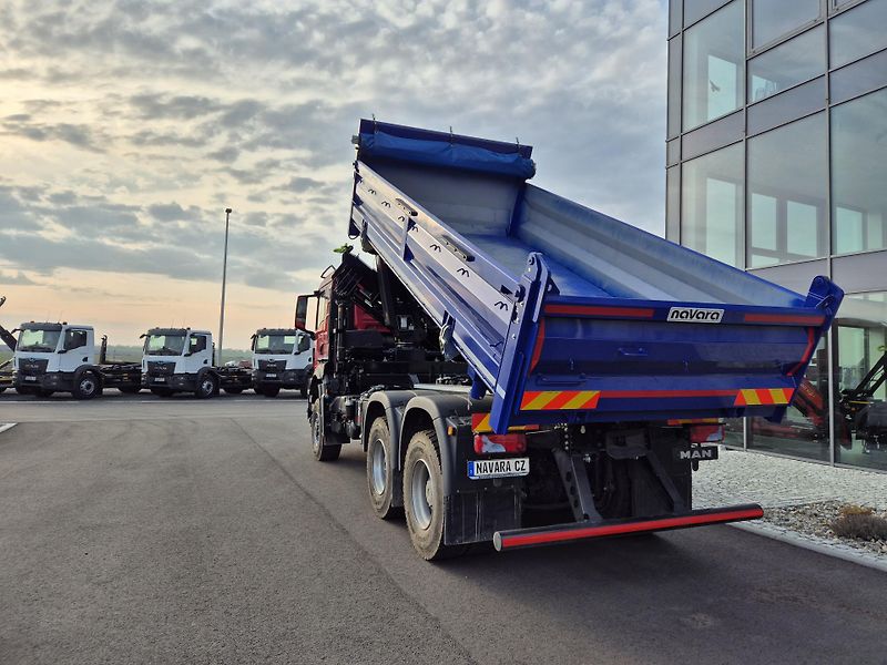 MAN TGS 33.520 6x6 RUKA + SKLOPKA - fotka 4 z 7