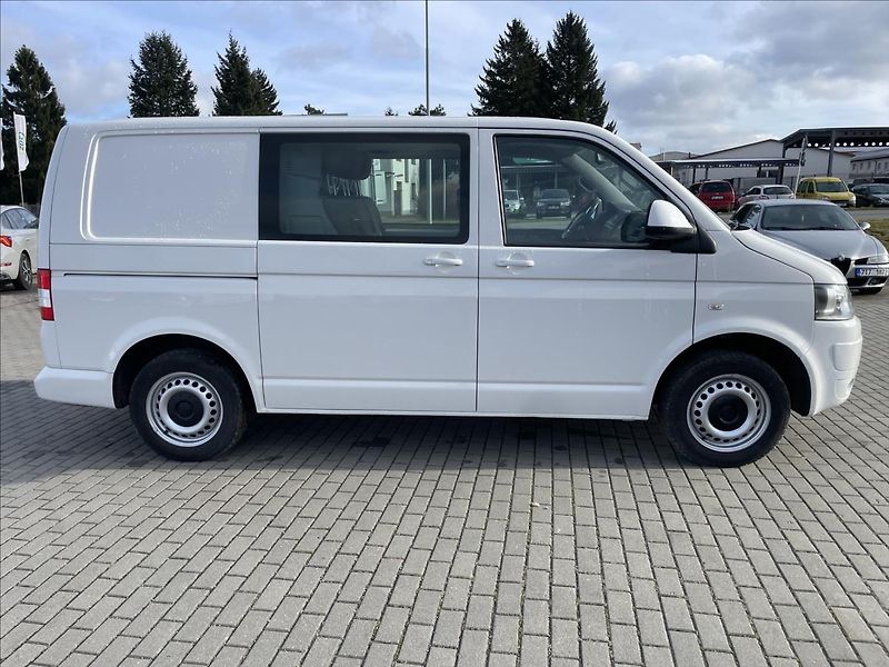 Volkswagen Transporter 2,0 TDi 75kw 6míst Tažné Klima - fotka 28 z 40