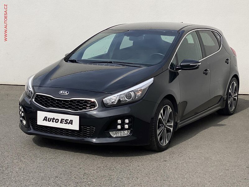 Kia Ceed (2016) 1.6 CRDi, GT Line - fotka 3 z 16