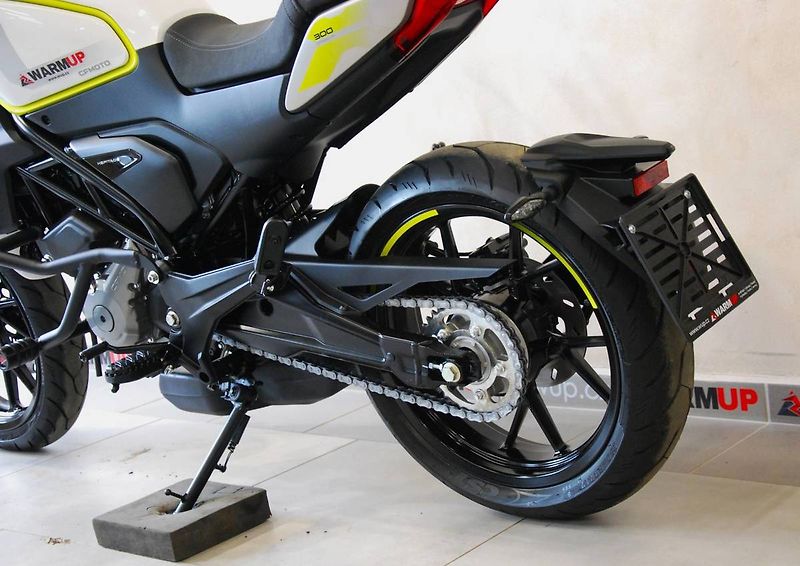 CFMOTO 300 CL-X (2026) 300CL-X - prezentační model,99 - fotka 19 z 20