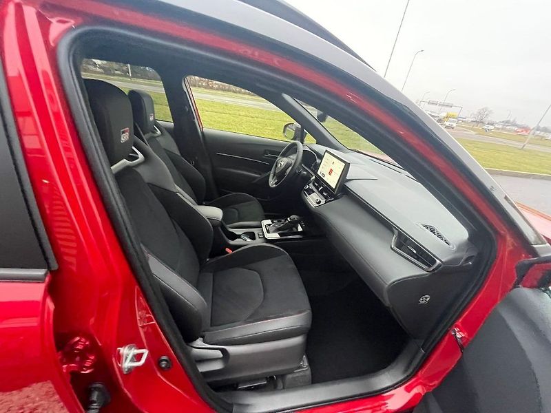 Toyota Corolla Cross 2.0 Hybrid 4x4 GR SPORT - fotka 24 z 27