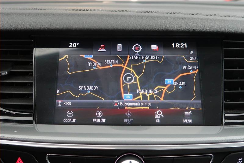 Opel Insignia (2017) 2.0 CDTI, Tempomat - fotka 17 z 21