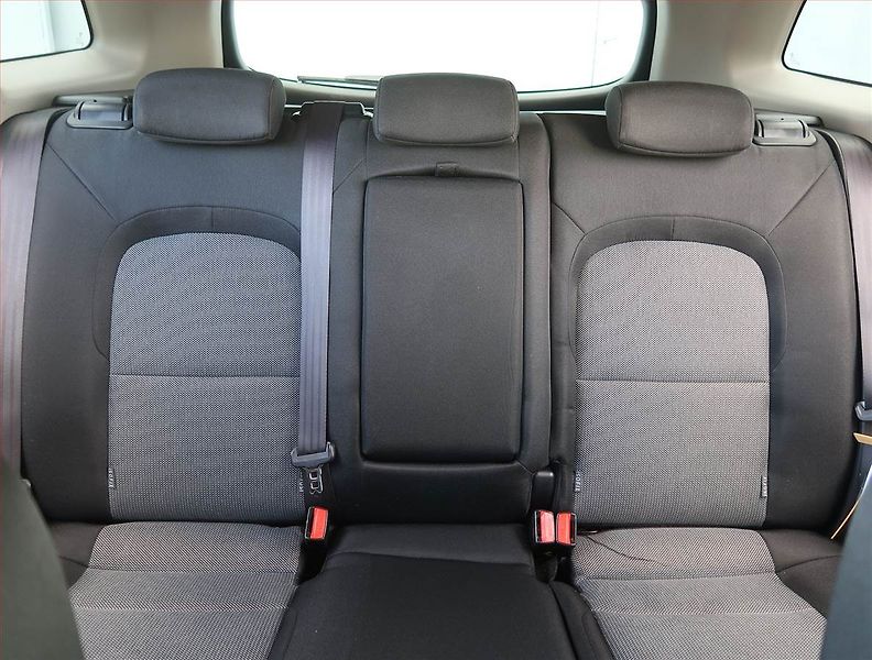 Kia Ceed (2018) 1.6 CRDi, Serv.kniha, Tempomat - fotka 10 z 17