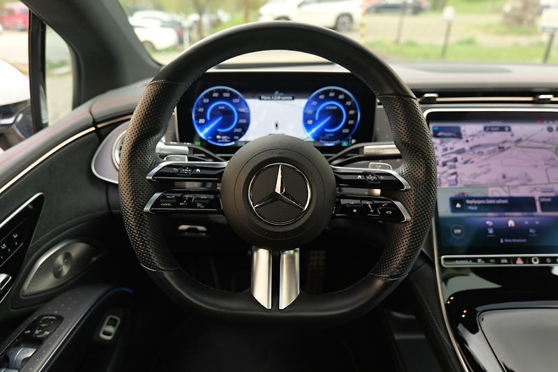 Mercedes-Benz EQS 450+ AMG Pano HuD 360 Venti - fotka 22 z 48