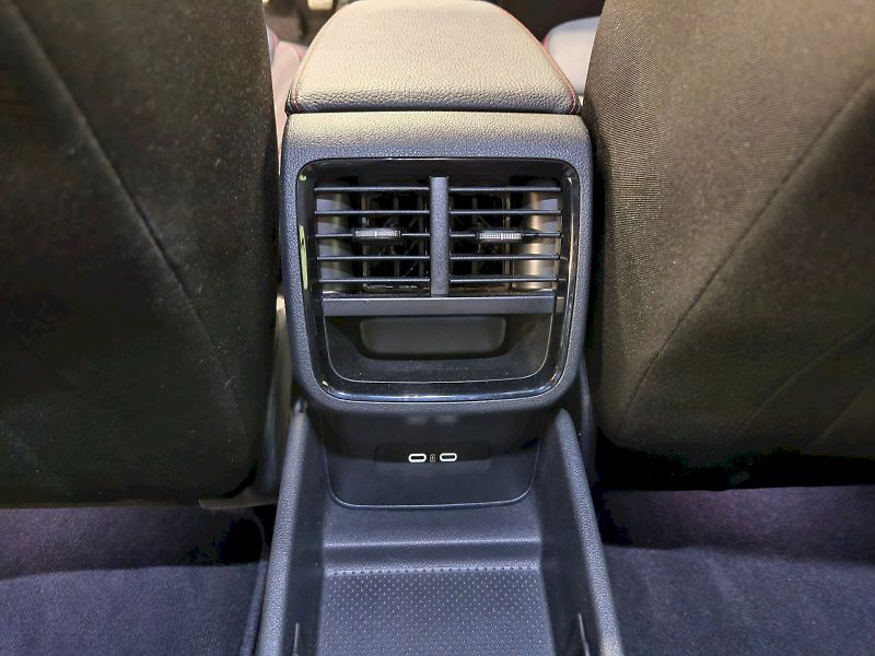 Škoda Octavia (2025) 2.0 TSI 195 kW DSG RS - fotka 26 z 31