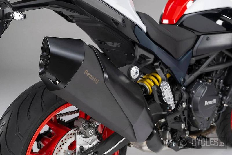 Benelli (2026) TRK 902 Stradale - fotka 6 z 18