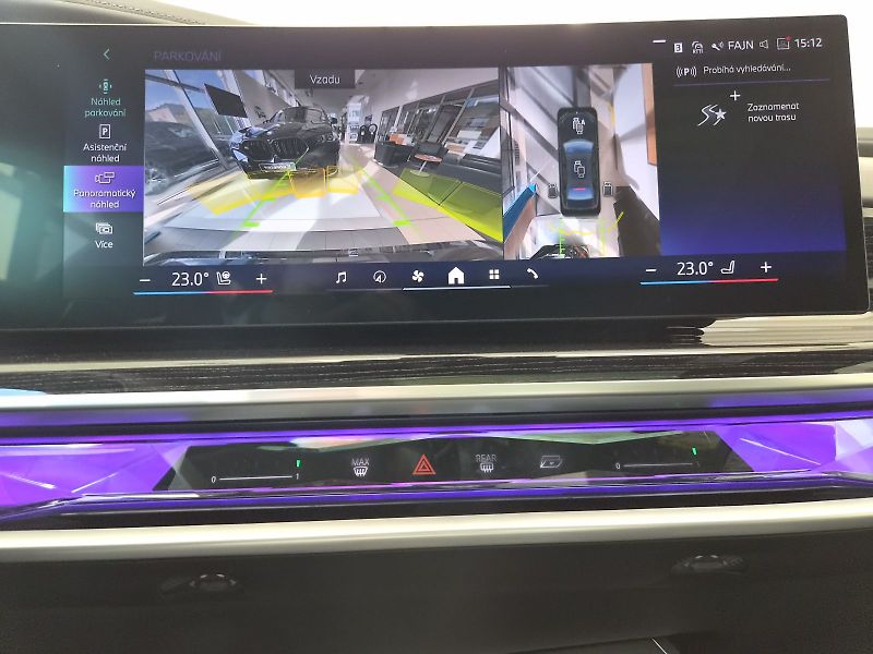 BMW Řada 7 740d xDrive - fotka 30 z 39