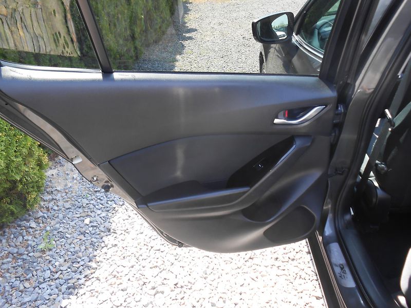 Mazda 3 2.0,FULL LED,KAMERA,head-up - fotka 26 z 49