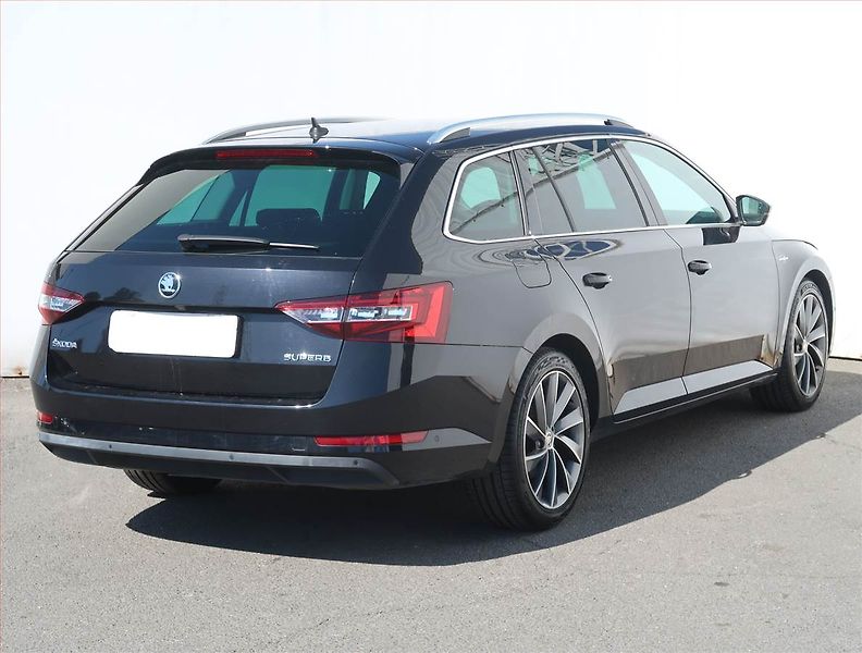 Škoda Superb (2019) Laurin&Klement 2.0 TDI - fotka 5 z 26