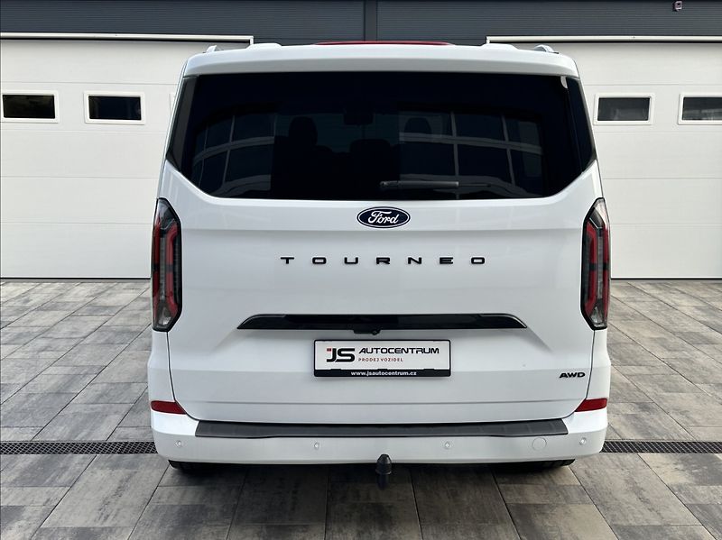 Ford Tourneo Custom 2,0 170PS  L2 Titanium X A/T 4 - fotka 8 z 58