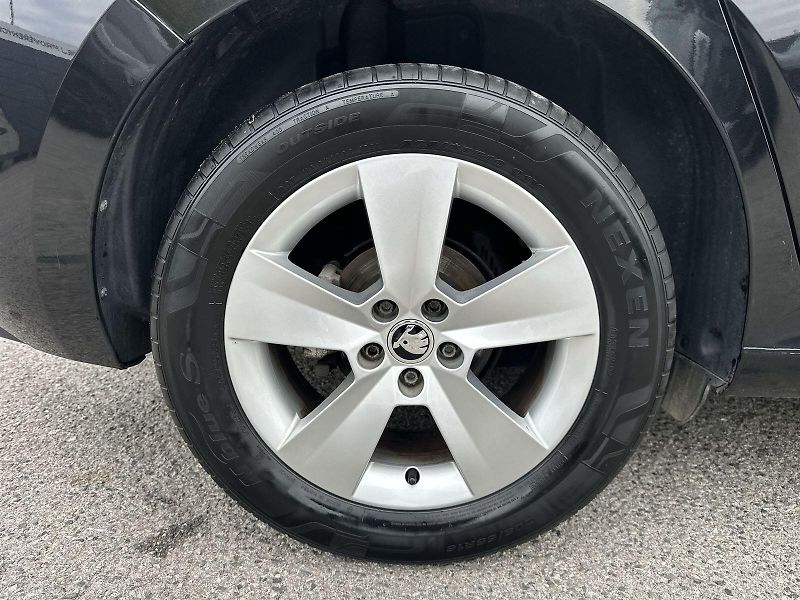 Škoda Scala (2023) 1.5 TSI Style - fotka 26 z 30